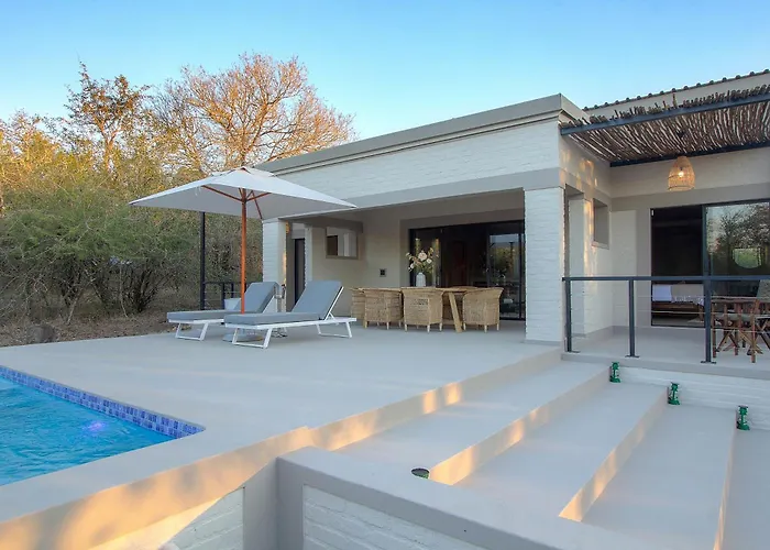 Mrlth Luxury Safari Villa, Close To Knp, Giraffe-Feeding-Tower, Spa-Bath, Boma