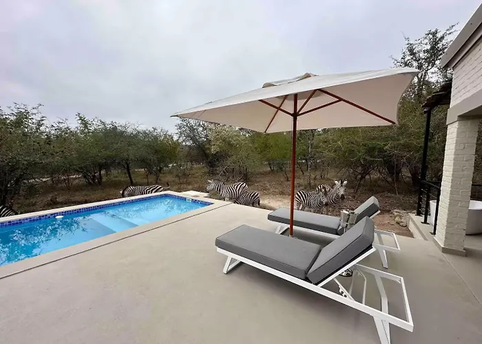 Mrlth Luxury Safari Villa, Close To Knp, Giraffe-Feeding-Tower, Spa-Bath, Boma